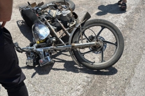 Gaziantep'te otomobille çarpışan motosikletteki 2 kişi yaralandı