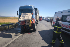 Gaziantep’te tırla çarpışan traktördeki 2 kişi yaralandı