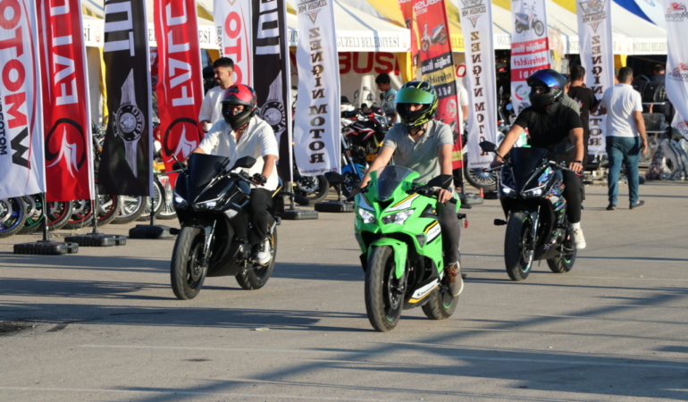 Motosiklet tutkunları Gaziantep'teki motofestte bir araya geldi 83 Motosiklet tutkunları Gaziantep'teki motofestte bir araya geldi