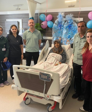 Şanlıurfa'da 53 yaşındaki kadın ikiz bebek dünyaya getirdi