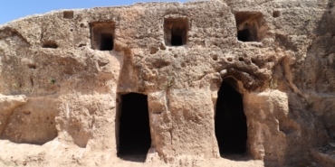 Şanlıurfa'da bulunan kaya kilisesi kayıt altına alındı 41 Şanlıurfa'da bulunan kaya kilisesi kayıt altına alındı