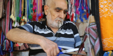 Şanlıurfa'da karı koca 50 yıldır aynı atölyede emeğini paylaşıyor 46 Şanlıurfa'da karı koca 50 yıldır aynı atölyede emeğini paylaşıyor