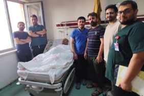 Silopi'de bağırsak kanseri ameliyatı olan iki hasta sağlığına kavuştu