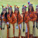 Anadolu kadınları yöresel kıyafetleriyle Malazgirt Zaferi kutlamalarını renklendirdi 12 Anadolu kadınları yöresel kıyafetleriyle Malazgirt Zaferi kutlamalarını renklendirdi