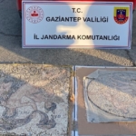 Gaziantep'te tarihi eser niteliğinde iki mozaik ele geçirildi 4 Gaziantep'te tarihi eser niteliğinde iki mozaik ele geçirildi