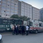 Gaziantep'te tramvayın çarptığı kişi yaralandı 4 Gaziantep'te tramvayın çarptığı kişi yaralandı