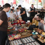 Gaziantep'teki antika eşyalar vatandaşların beğenisine sunuldu 11 Gaziantep'teki antika eşyalar vatandaşların beğenisine sunuldu