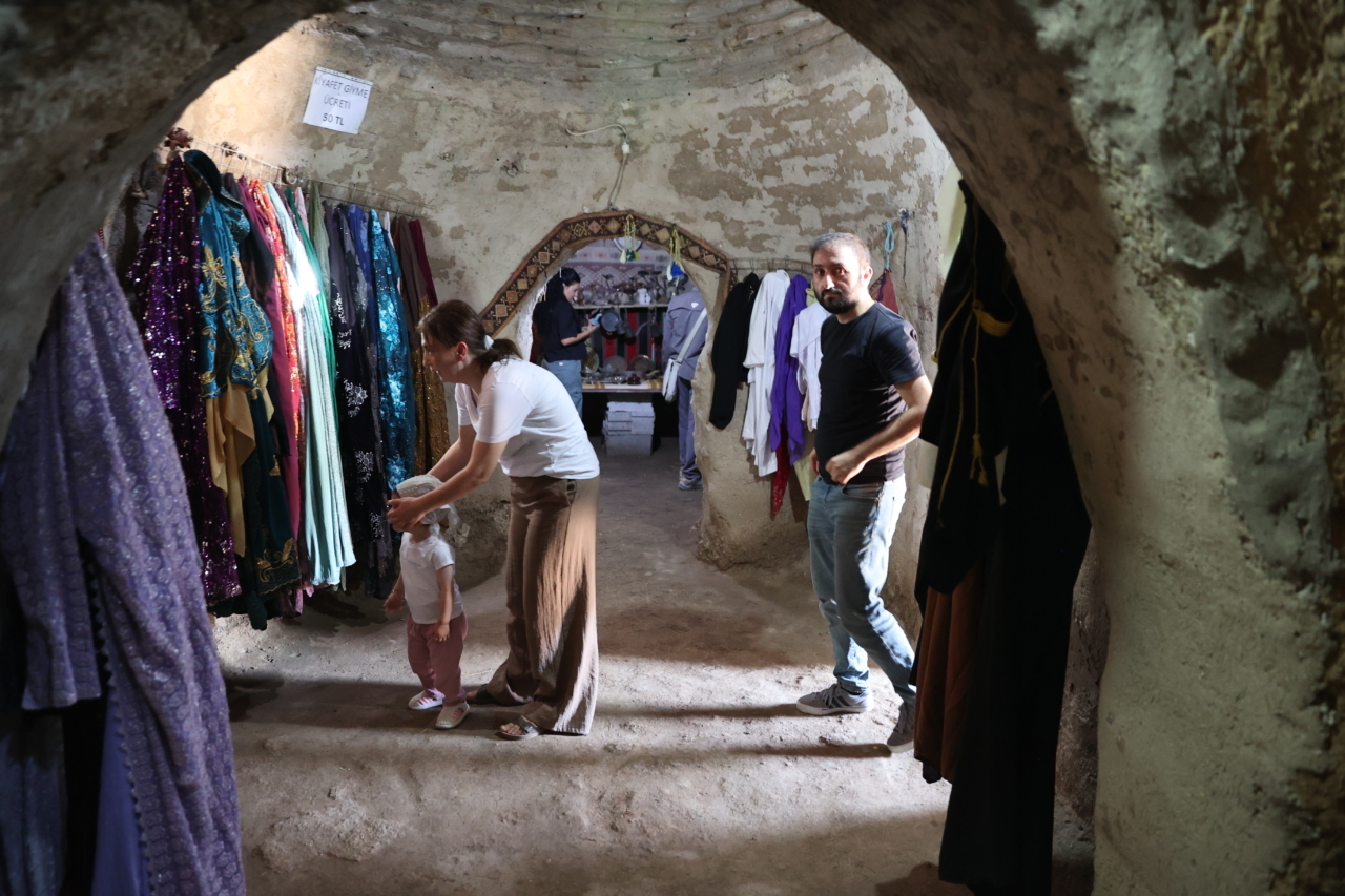 Harran'ın kubbeli evleri mimarisiyle kavurucu sıcakta serinlik yaşatıyor