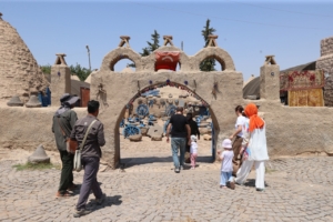 Harran'ın kubbeli evleri mimarisiyle kavurucu sıcakta serinlik yaşatıyor