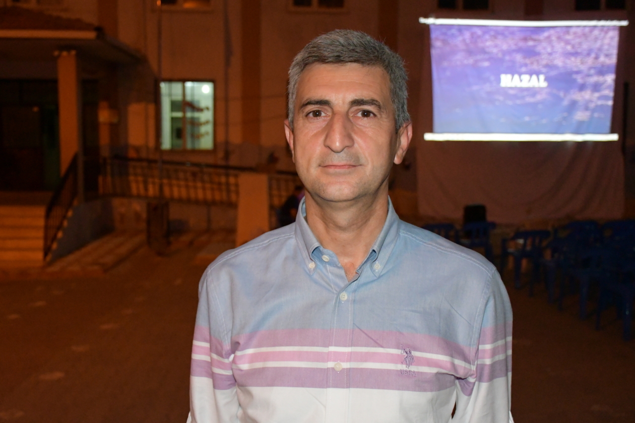 "Hazal" filminde oynayan akrabalarını 46 yıl sonra beyaz perdede izlediler