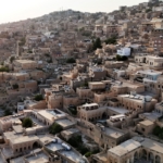 Mardin ve Batman'da sıcak havada "dam palas" keyfi 25 Mardin ve Batman'da sıcak havada "dam palas" keyfi