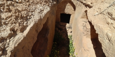 Şanlıurfa'da bulunan kaya mezarı kayıt altına alındı 47 Şanlıurfa'da bulunan kaya mezarı kayıt altına alındı