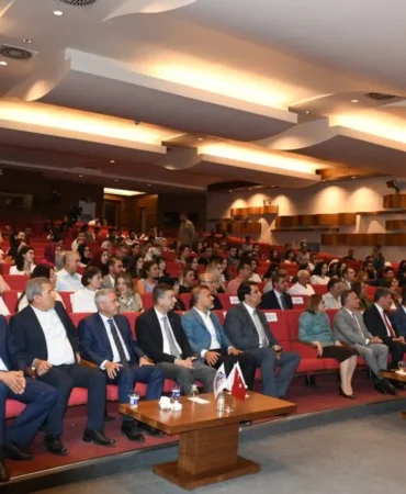 Halı Tasarım Yarışması Sonuçlandı 15 DSC_0625