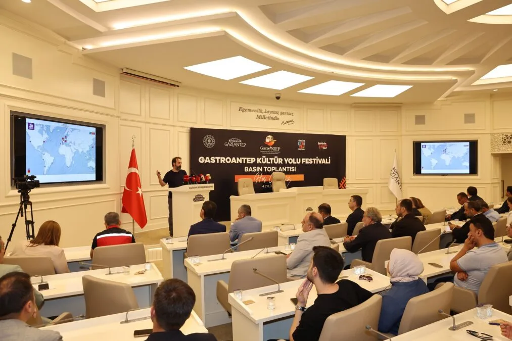 GASTROANTEP KULTUR YOLU FESTIVALI ICIN BILGILENDIRME VE BASIN TOPLANTISI YAPILDI 3