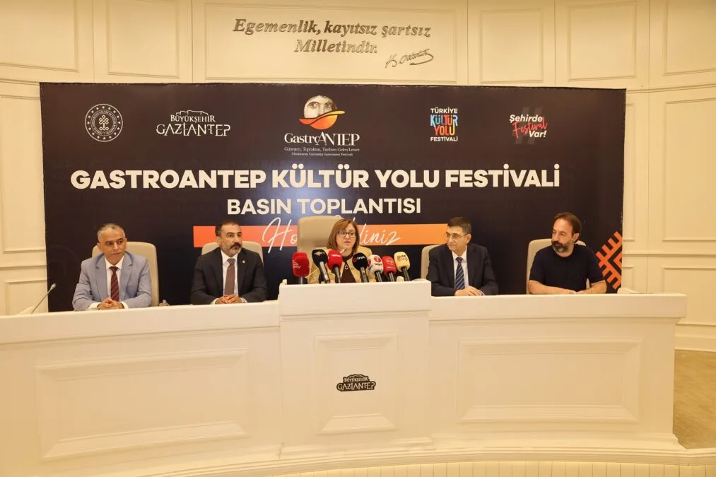 GASTROANTEP KULTUR YOLU FESTIVALI ICIN BILGILENDIRME VE BASIN TOPLANTISI YAPILDI 5