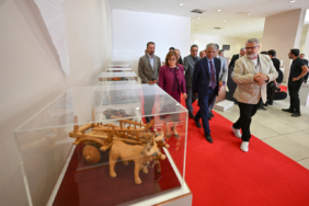 Bakan Yardımcısı Alpaslan GastroAntep Kültür Yolu Festivali sergilerini ziyaret etti