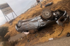 Gaziantep'te çarpışan otomobillerdeki 3 kişi yaralandı