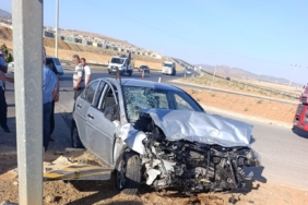 Gaziantep'te otomobil ile minibüs çarpıştı, 6 kişi yaralandı