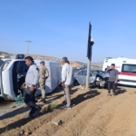 Gaziantep'te otomobil ile minibüs çarpıştı, 6 kişi yaralandı 4 Gaziantep'te otomobil ile minibüs çarpıştı, 6 kişi yaralandı
