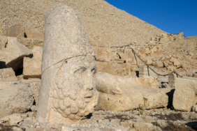 Nemrut Dağı'nı 7 yılda 1 milyon 38 bin kişi ziyaret etti