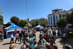 Şahinbey Belediyesi ahilik haftası nedeniyle pilav dağıttı