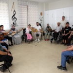 "UNESCO Müzik Şehri" Şanlıurfa'da engelliler ve özel gereksinimli bireyler enstrüman çalmayı öğreniyor 7 "UNESCO Müzik Şehri" Şanlıurfa'da engelliler ve özel gereksinimli bireyler enstrüman çalmayı öğreniyor