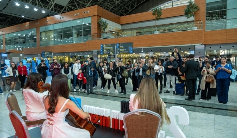 Cumhuriyet Bayramı Sabiha Gökçen Havalimanı'nda kutlandı 33 Cumhuriyet Bayramı Sabiha Gökçen Havalimanı'nda kutlandı