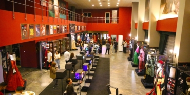 Diyarbakır'da "21. Orhan Asena Yerli Oyunlar Tiyatro Festivali" başladı 2 Diyarbakır'da "21. Orhan Asena Yerli Oyunlar Tiyatro Festivali" başladı