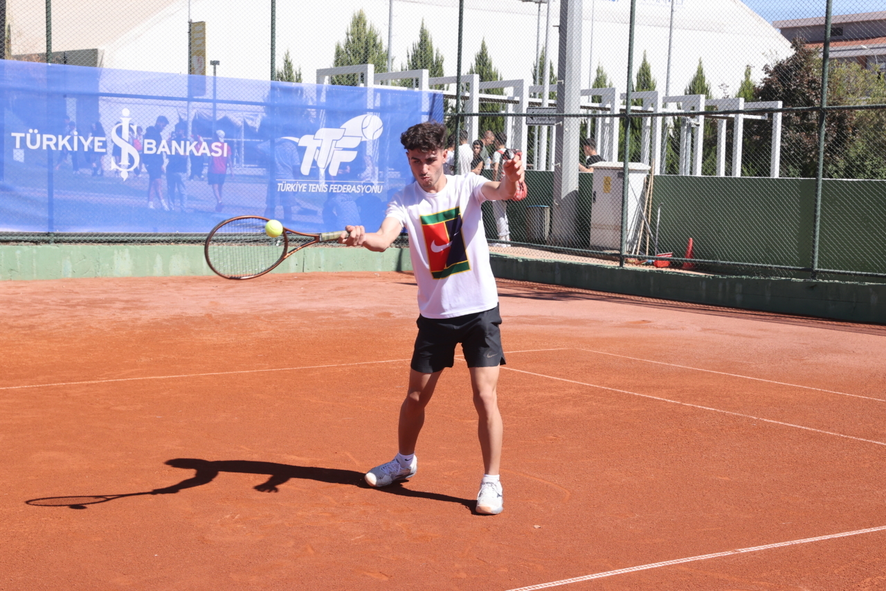 Doğu ve Güneydoğu Anadolu Tenis Takım Şampiyonası, Gaziantep'te başladı