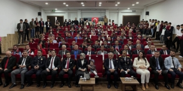 Gaziantep'in İslahiye ve Nurdağı ilçelerinde Cumhuriyet'in 102. yılı kutlandı