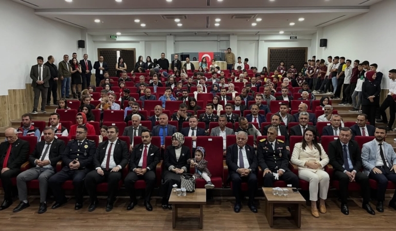 Gaziantep'in İslahiye ve Nurdağı ilçelerinde Cumhuriyet'in 102. yılı kutlandı 32 Gaziantep'in İslahiye ve Nurdağı ilçelerinde Cumhuriyet'in 102. yılı kutlandı