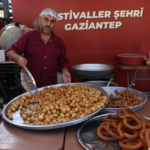 Gaziantep'te "Esnaf Sofrası Sonbahar Festivali" başladı 4 Gaziantep'te "Esnaf Sofrası Sonbahar Festivali" başladı