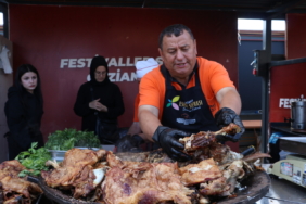 Gaziantep'te "Esnaf Sofrası Sonbahar Festivali" başladı 9 Gaziantep'te "Esnaf Sofrası Sonbahar Festivali" başladı