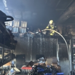 Gaziantep'te iş yerinde çıkan yangın kontrol altına alındı 4 Gaziantep'te iş yerinde çıkan yangın kontrol altına alındı