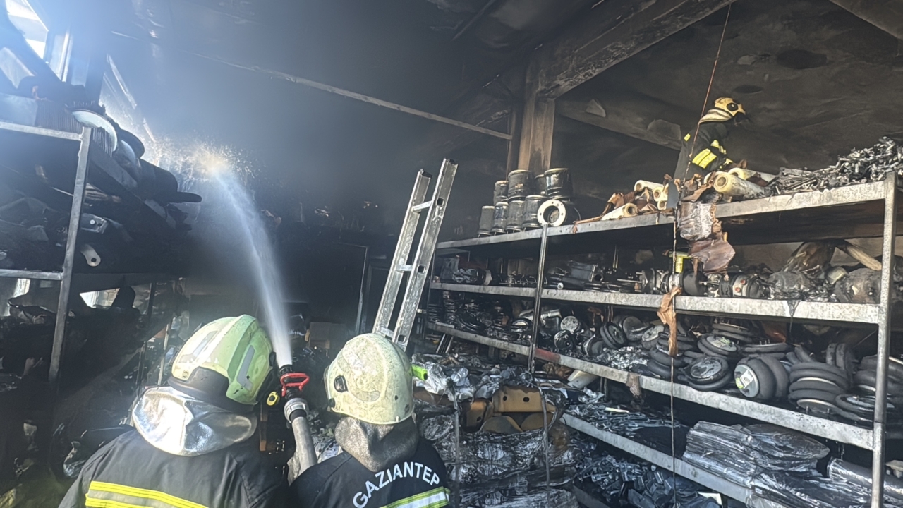 Gaziantep'te iş yerinde çıkan yangın kontrol altına alındı