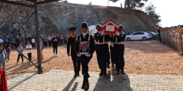 Gaziantep'te kazada hayatını kaybeden jandarma uzman çavuş toprağa verildi