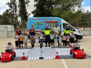 Gaziantep'te öğrencilere trafik kuralları anlatıldı