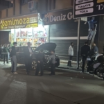 Gaziantep'te park halindeki otomobilde bulunan tüpün patlaması sonucu 1 kişi yaralandı 4 Gaziantep'te park halindeki otomobilde bulunan tüpün patlaması sonucu 1 kişi yaralandı