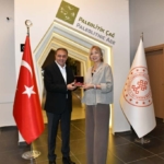 Japon Sanatçı Yamaguchi, Şanlıurfa Müzesini gezdi 4 Japon Sanatçı Yamaguchi, Şanlıurfa Müzesini gezdi