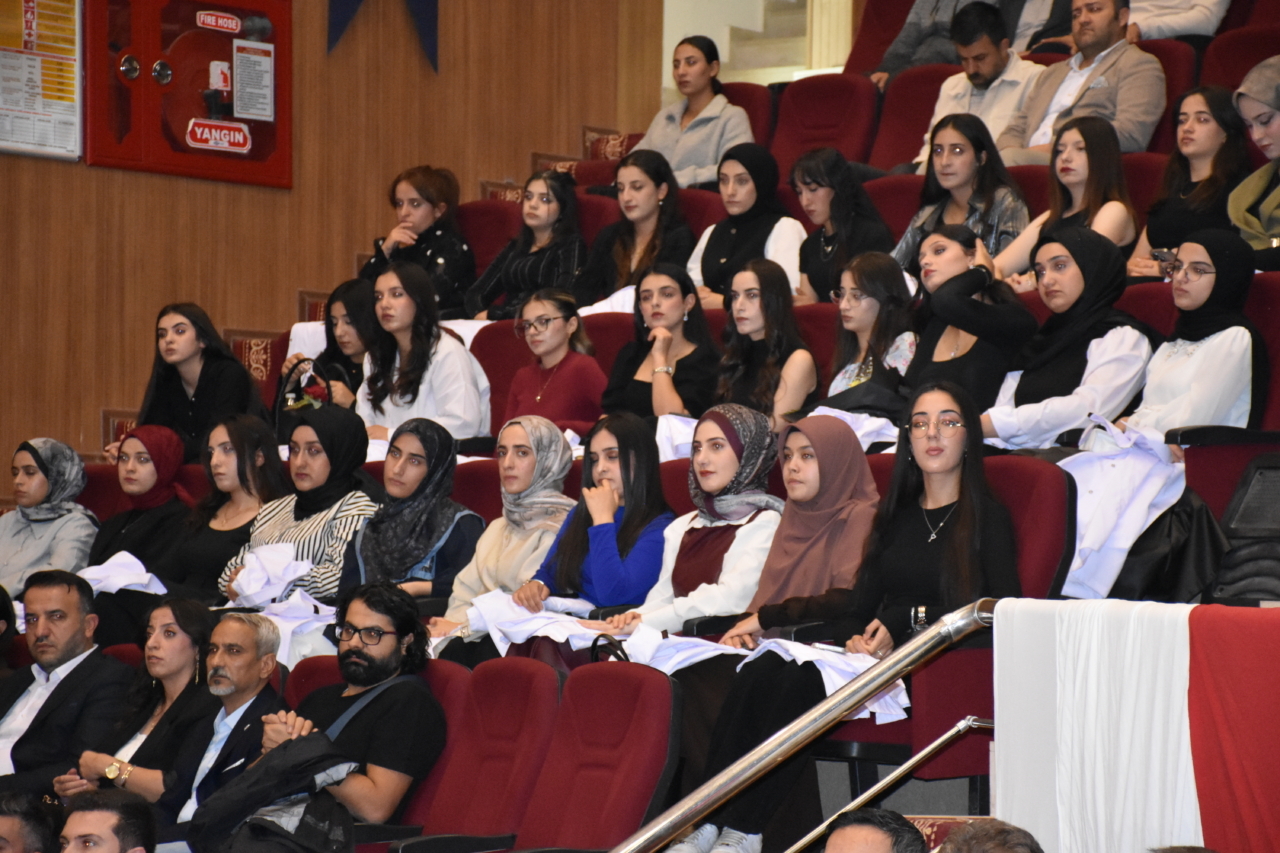 Şırnak Üniversitesinde "Beyaz Önlük Giyme Töreni" düzenlendi