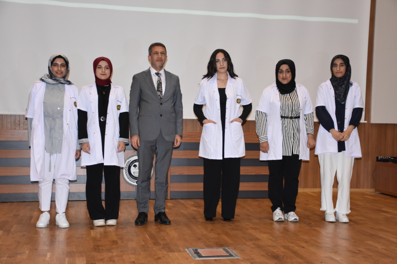 Şırnak Üniversitesinde "Beyaz Önlük Giyme Töreni" düzenlendi