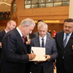 TBMM Milli Savunma Komisyonu Başkanı Hulusi Akar, Gaziantep'te ziyaretlerde bulundu 13 TBMM Milli Savunma Komisyonu Başkanı Hulusi Akar, Gaziantep'te ziyaretlerde bulundu