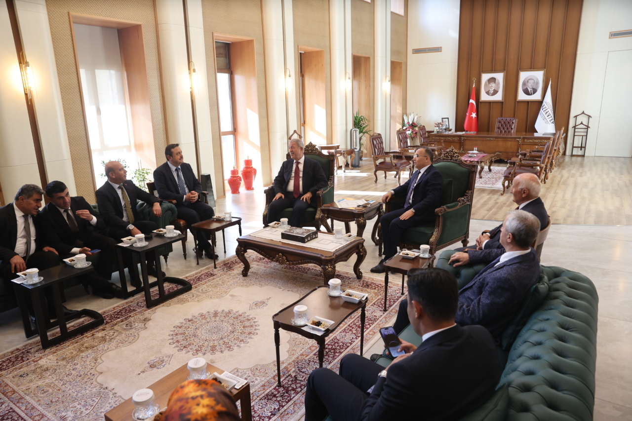 TBMM Milli Savunma Komisyonu Başkanı Hulusi Akar, Gaziantep'te ziyaretlerde bulundu