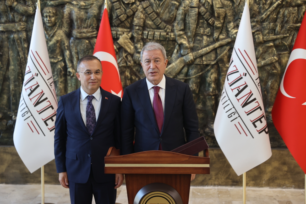 TBMM Milli Savunma Komisyonu Başkanı Hulusi Akar, Gaziantep'te ziyaretlerde bulundu