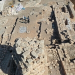 Urfa Kalesi'nde 5. yüzyıla ait yazıtlı mozaik gün yüzüne çıkarıldı 6 Urfa Kalesi'nde 5. yüzyıla ait yazıtlı mozaik gün yüzüne çıkarıldı