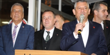 CHP Genel Başkanı Özel, Nizip Belediyesi'ni ziyaret etti