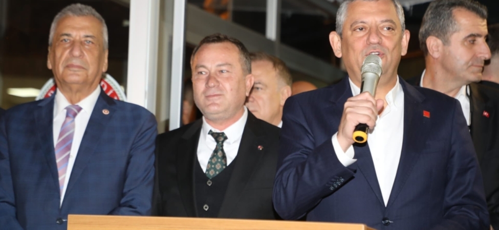 CHP Genel Başkanı Özel, Nizip Belediyesi'ni ziyaret etti