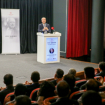 Diyarbakır'da Sezai Karakoç için anma programı düzenlendi