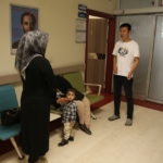 Eruh'ta Çinli doktor hastalara şifa dağıtıyor