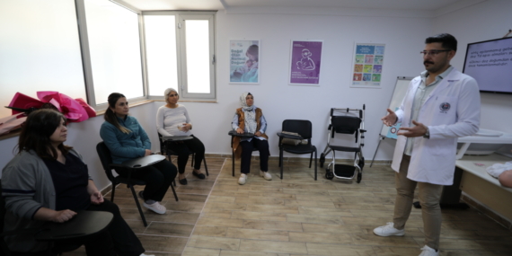 GAÜN'de anne adayları doğuma gebe okuluyla hazırlanıyor 16 GAÜN'de anne adayları doğuma gebe okuluyla hazırlanıyor